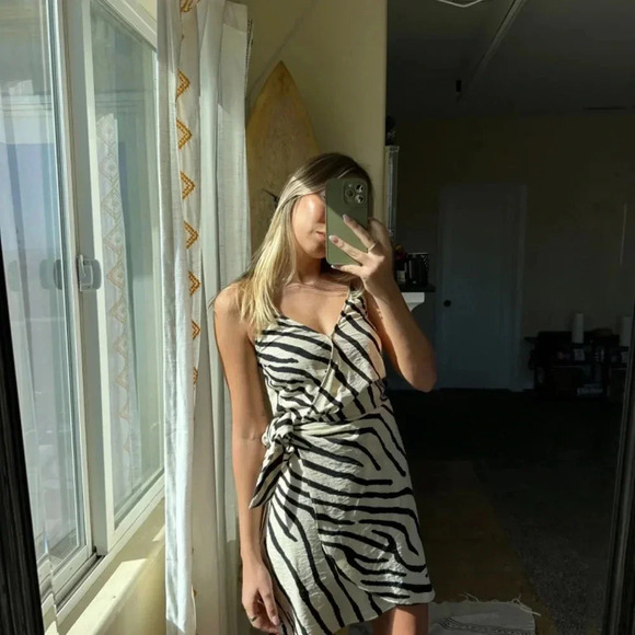 H&M dress zebra animal print wrap mini summer casual XS - Picture 2 of 3